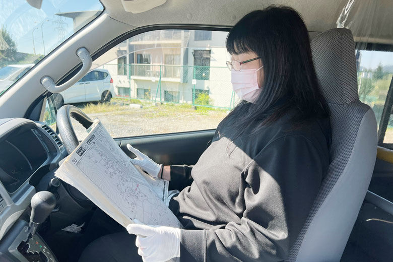 車両の清掃・点検 送迎ルートを確認