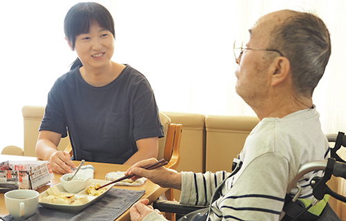 昼食の様子