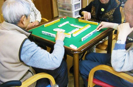 麻雀をしている様子