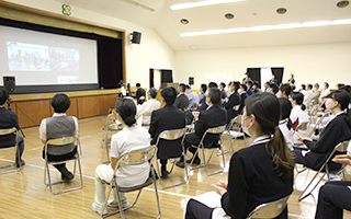 洛和会音羽病院と京都市立音羽中学校でリモート演奏会を開催