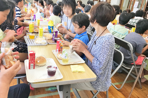 孤食を防ぎ、地域と関わる 子ども食堂を実施