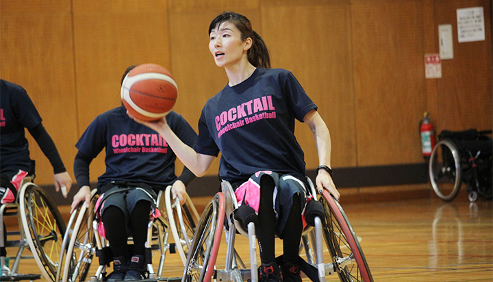 車いすバスケットボール プレー中の様子