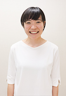 安達 紗代