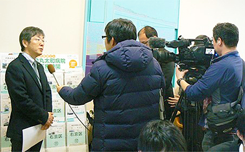 京都府警と連携した特殊詐欺防止に向けた啓発活動の様子
